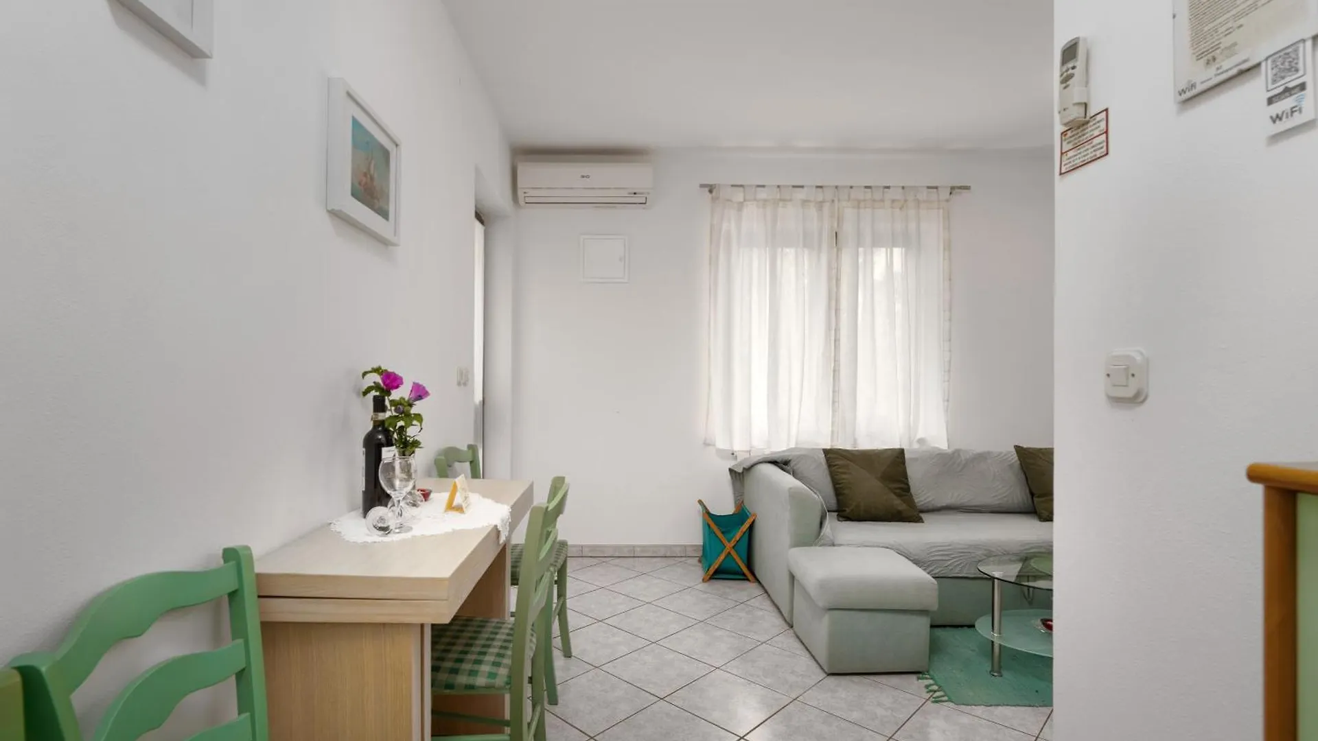 Ferienwohnung Mit Terrasse Croatia